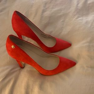 Calvin Klein women’s 7.5 red suede pumps